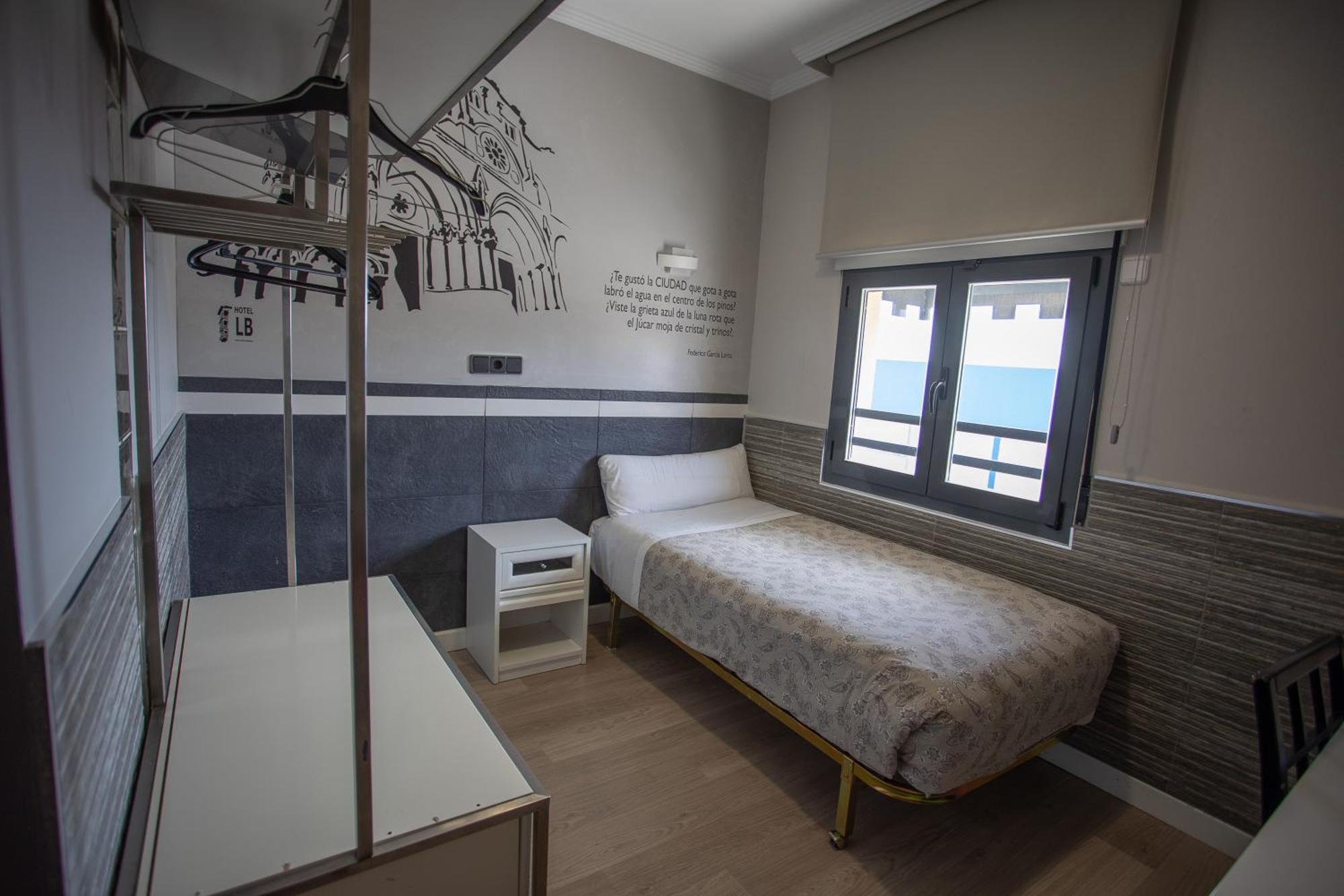Hotel Lb Villa De Cuenca Куенка Екстер'єр фото